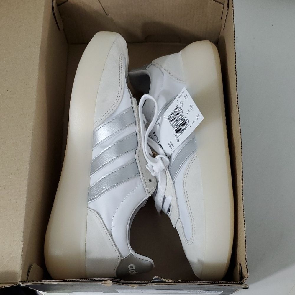 Adidas Barreda Decode Women's Tennis Shoes Size 7.5 White Silver NIB - Picture 9 of 10